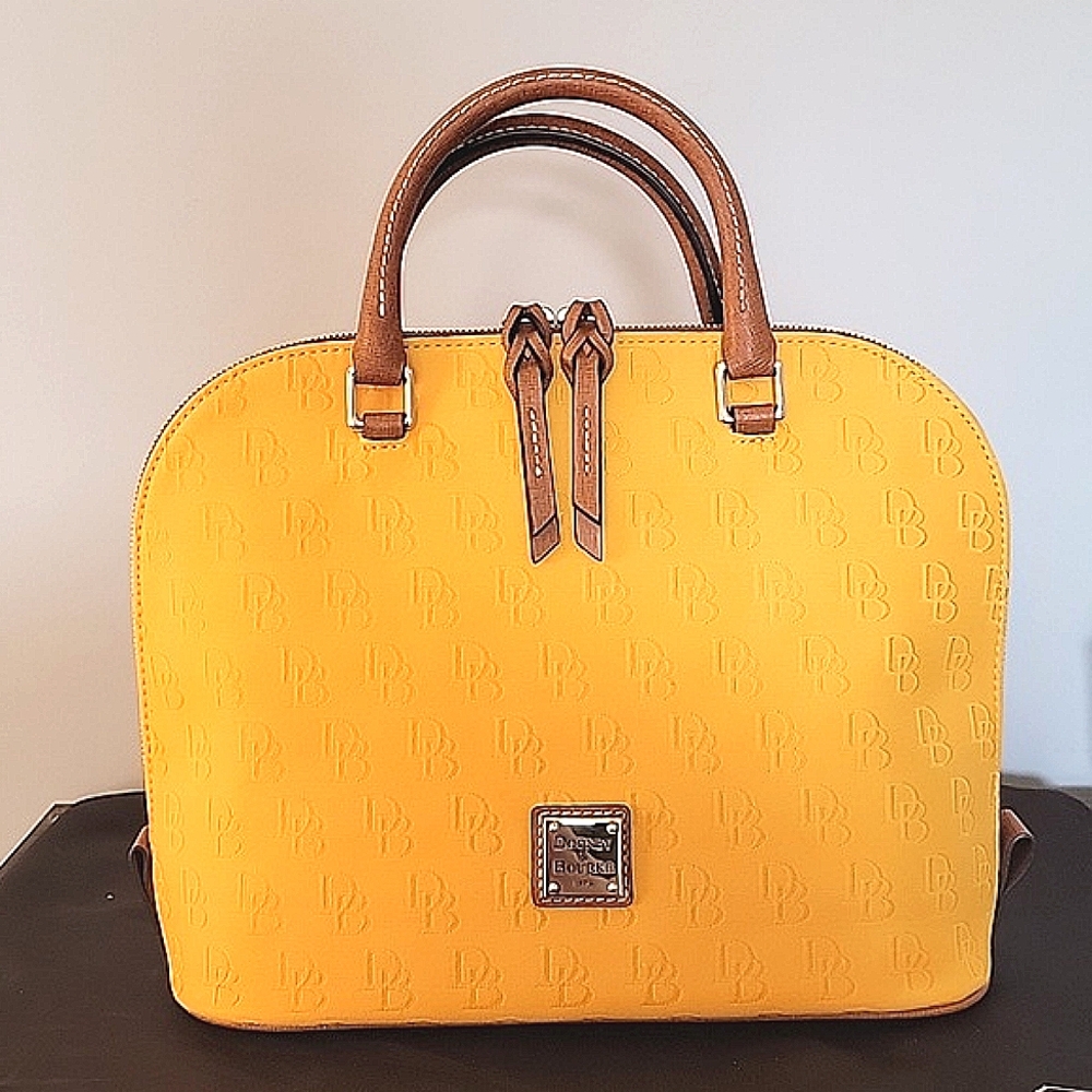 NWT Dooney & Bourke Marigold Zip Zip Satchel